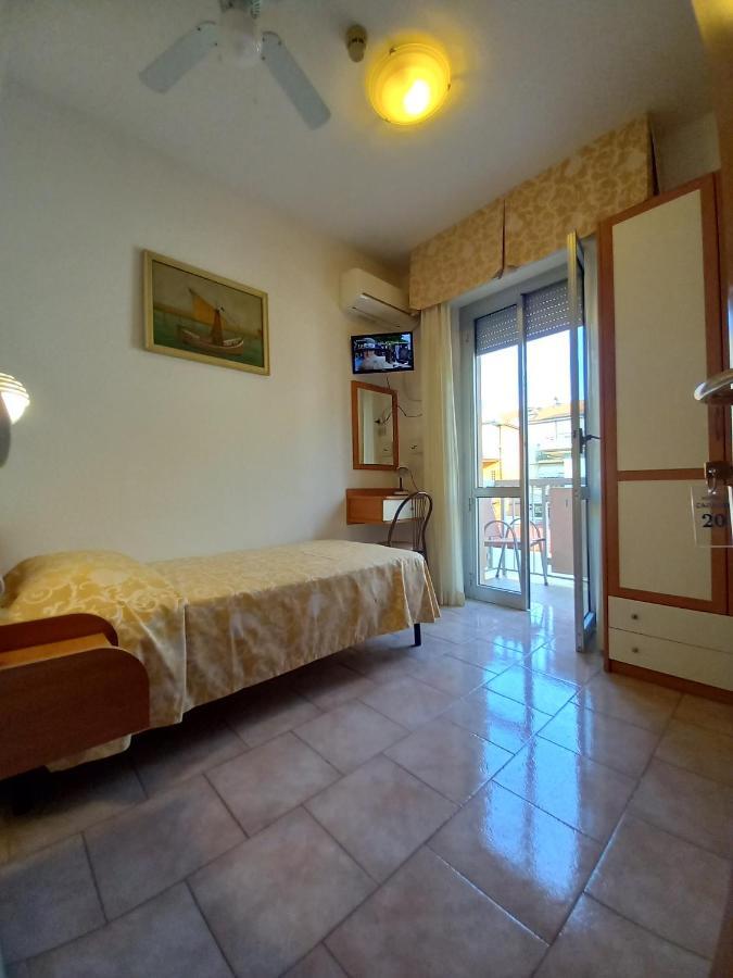 Hotel Casadei Rimini Exterior photo
